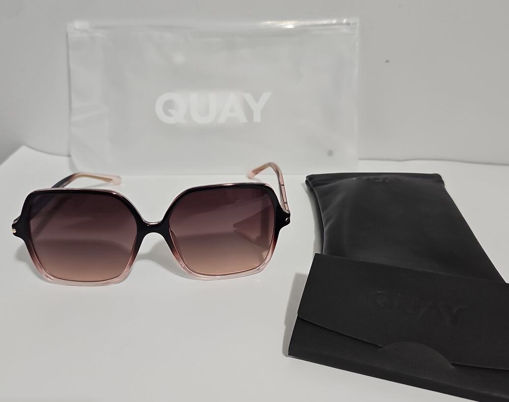 NEW in Box Quay Press Tour Sunglasses Oversized Square Frame